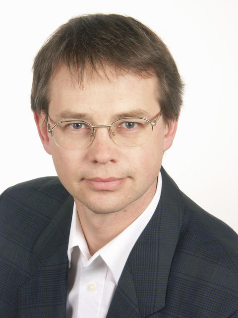 Dr. Nicolas Neuß